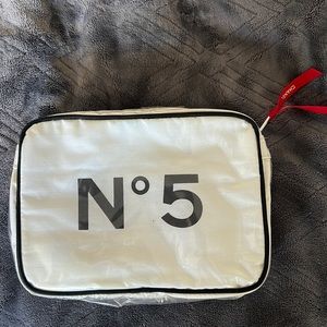 Vintage Chanel No 5 zip up pouch bag makeup travel cosmetic case rare